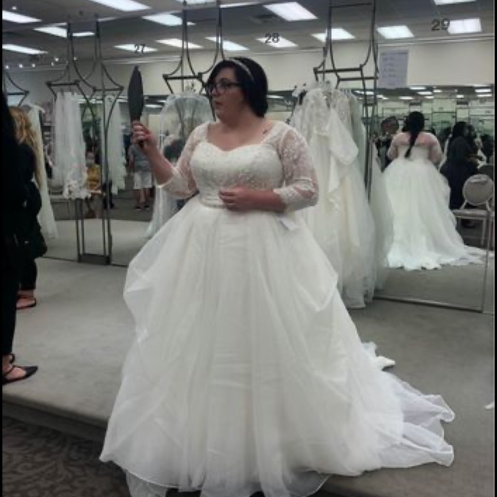 Wedding dress size 22